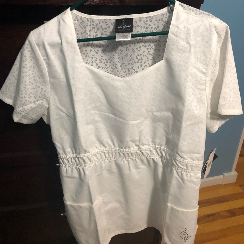 Baby Phat Scrub Top NWT white printed